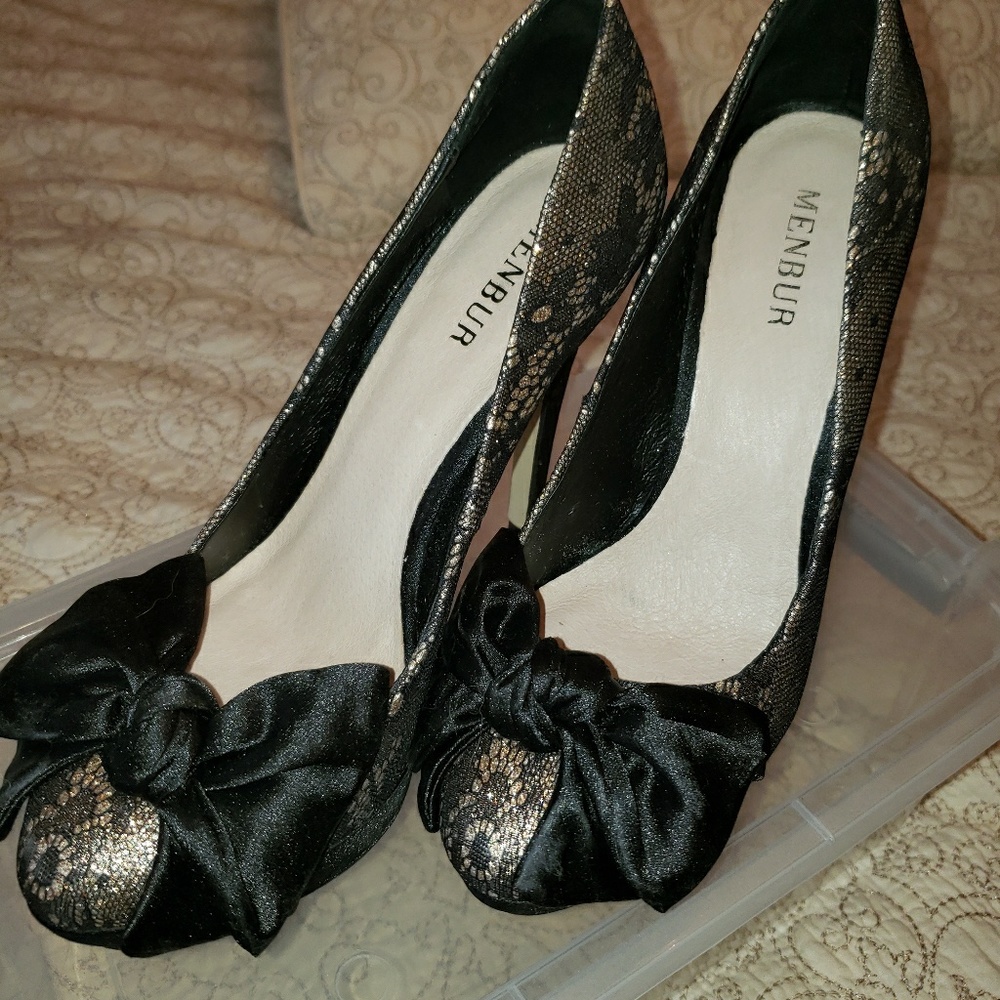 Shoes - Picture 3 of 3